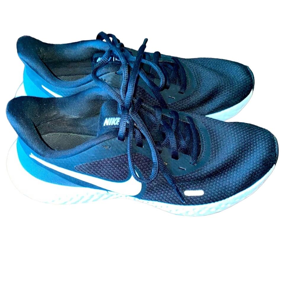Nike Revolution Athletic Gorp Fitness Workout Black and White Size 8.5 shoes